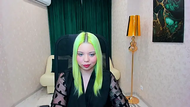Snapshot of EnergyBunny_1 chatting on 02/05/25, 11:28 EnergyBunny 1 online show from 02/05/25, 11:28