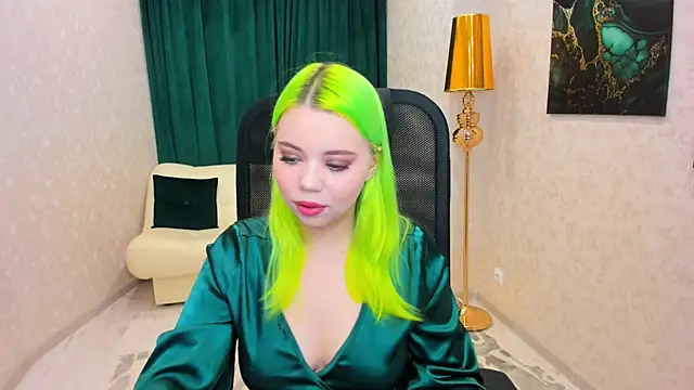 Snapshot of EnergyBunny_1 chatting on 02/14/25, 05:25 EnergyBunny 1 online show from 02/14/25, 05:25