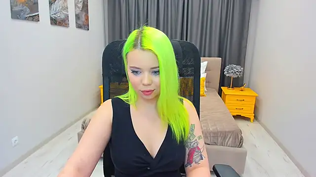 Snapshot of EnergyBunny_1 chatting on 02/15/25, 11:47 EnergyBunny 1 online show from 02/15/25, 11:47