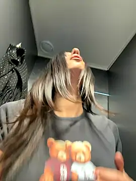  MiaQueen  online show from 11/11/25, 12:32