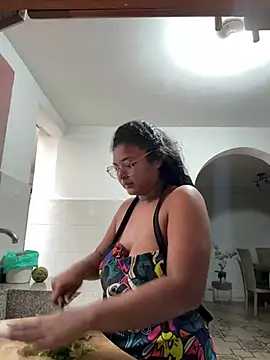 Snapshot of nurse_becky chatting on 12/05/24, 07:49 nurse becky online show from 12/05/24, 07:49