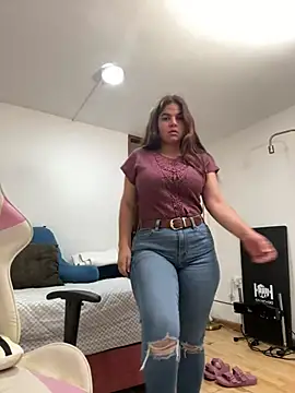 Snapshot of nurse_becky chatting on 01/13/25, 09:52 nurse becky online show from 01/13/25, 09:52