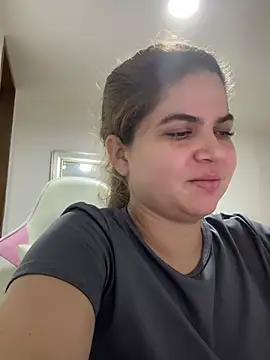 Snapshot of nurse_becky chatting on 03/03/25, 10:10 nurse becky online show from 03/03/25, 10:10