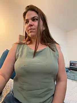 Snapshot of nurse_becky chatting on 10/25/25, 09:42 nurse becky online show from 10/25/25, 09:42