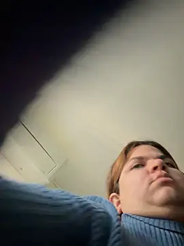 Snapshot of nurse_becky chatting on 11/18/25, 03:05 nurse becky online show from 11/18/25, 03:05