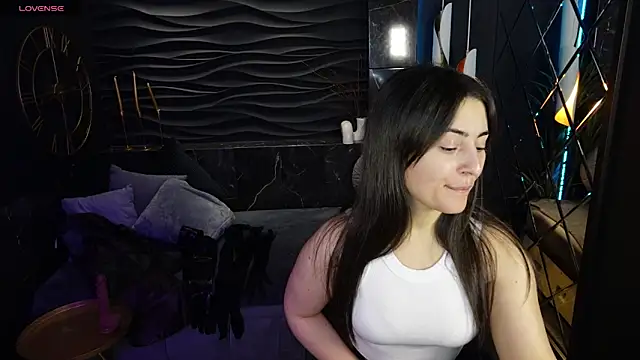 KylieMellow online show from 02/07/25, 05:52