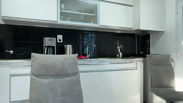 Reyna63 online show from 04/22/26, 07:59