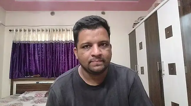 Snapshot of dhruv_love chatting on 03/17/25, 07:57 dhruv love online show from 03/17/25, 07:57