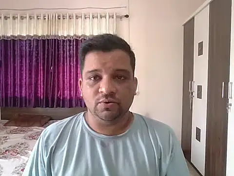 Snapshot of dhruv_love chatting on 10/16/25, 03:51 dhruv love online show from 10/16/25, 03:51
