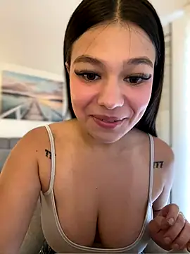 Snapshot of Alyshanon18 chatting on 10/03/25, 09:01 Alyshanon18 online show from 10/03/25, 09:01