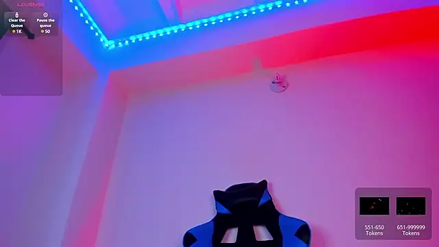 Snapshot of divinesalome chatting on 01/08/25, 10:58 divinesalome online show from 01/08/25, 10:58