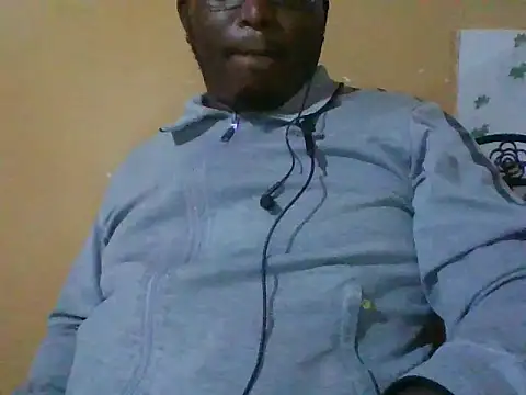 Snapshot of honeyswit chatting on 09/10/25, 08:53 honeyswit online show from 09/10/25, 08:53