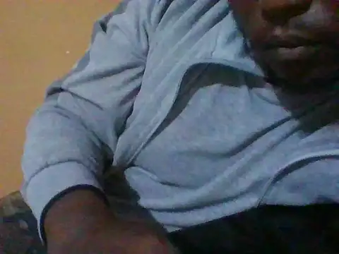 Snapshot of honeyswit chatting on 09/20/25, 07:04 honeyswit online show from 09/20/25, 07:04