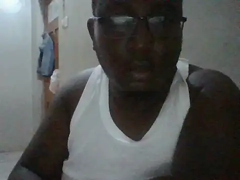 Snapshot of honeyswit chatting on 10/10/25, 10:53 honeyswit online show from 10/10/25, 10:53