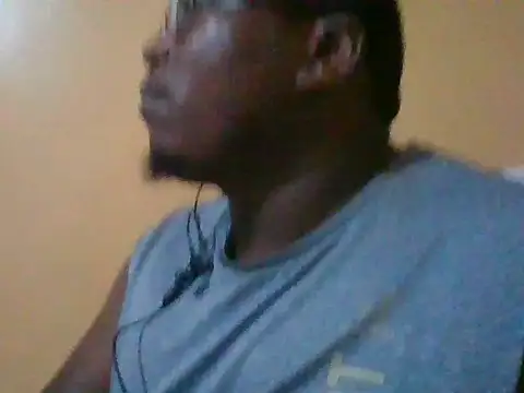 Snapshot of honeyswit chatting on 10/12/25, 07:24 honeyswit online show from 10/12/25, 07:24