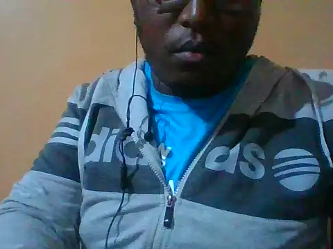 Snapshot of honeyswit chatting on 10/24/25, 07:10 honeyswit online show from 10/24/25, 07:10