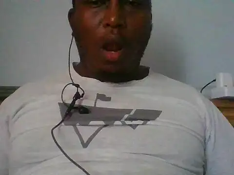 Snapshot of honeyswit chatting on 10/26/25, 01:17 honeyswit online show from 10/26/25, 01:17