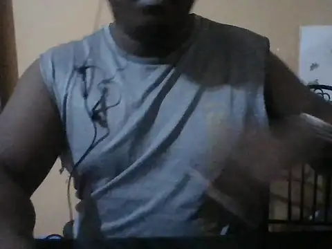 Snapshot of honeyswit chatting on 10/27/25, 10:14 honeyswit online show from 10/27/25, 10:14