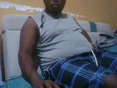 Snapshot of honeyswit chatting on 11/03/25, 10:32 honeyswit online show from 11/03/25, 10:32