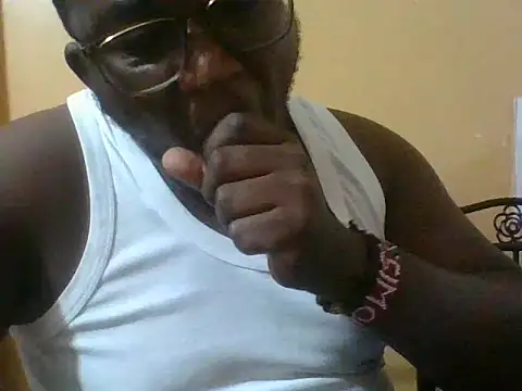 Snapshot of honeyswit chatting on 12/03/25, 08:07 honeyswit online show from 12/03/25, 08:07