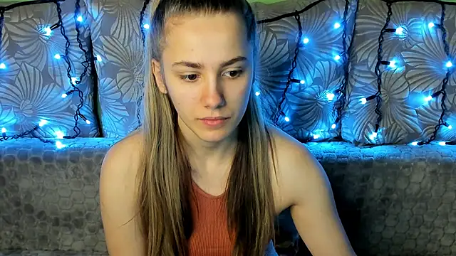 MaggieCake online show from 12/06/24, 04:25