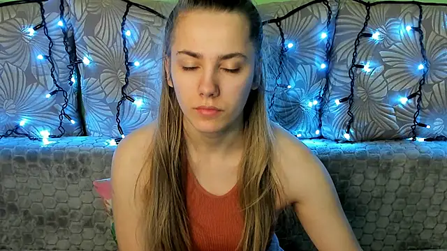 MaggieCake online show from 12/07/24, 04:31