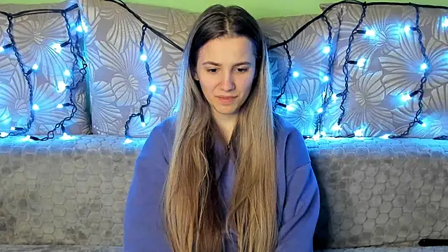 MaggieCake online show from 12/13/24, 04:43