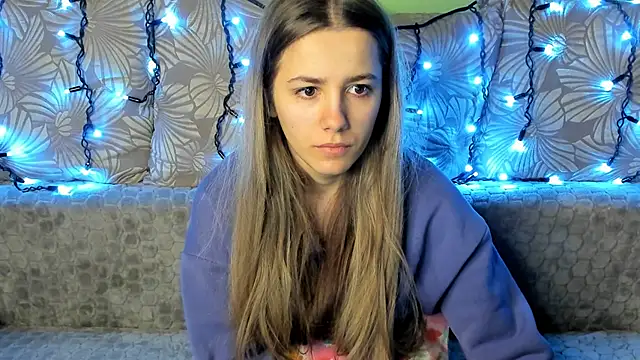 MaggieCake online show from 12/18/24, 03:26