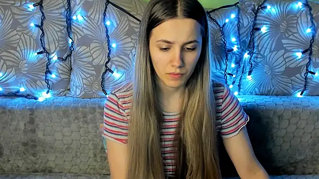 MaggieCake online show from 12/25/24, 01:10