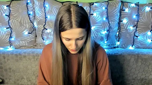 MaggieCake online show from 01/03/25, 01:05