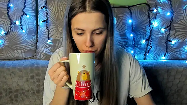 MaggieCake online show from 01/17/25, 01:25