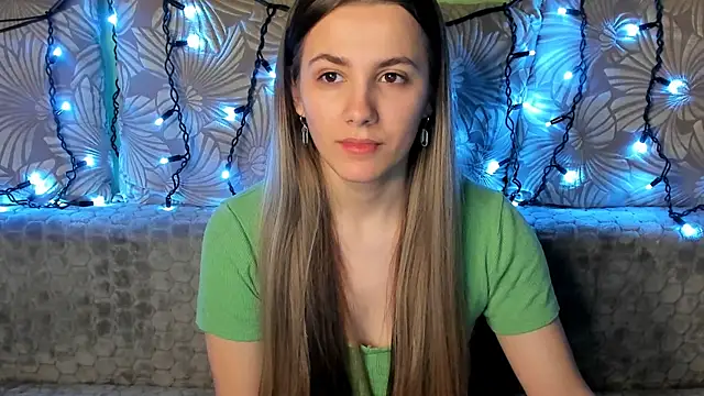 MaggieCake online show from 02/09/25, 01:22