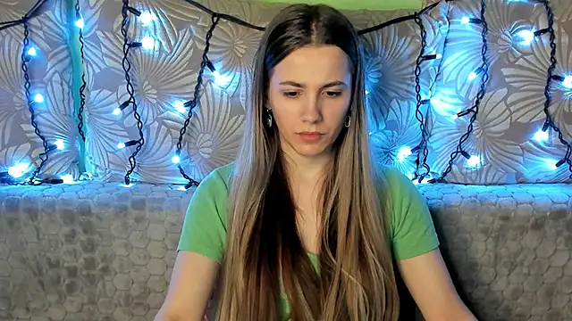 MaggieCake online show from 02/09/25, 04:25