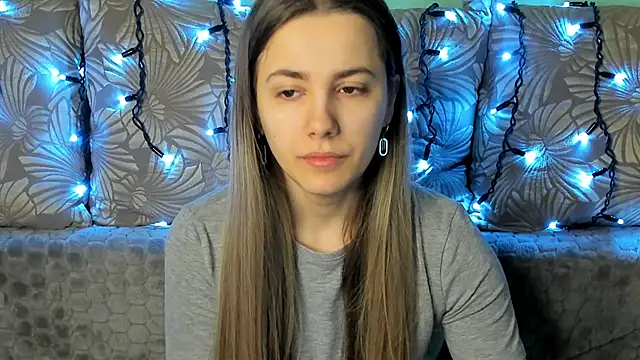 MaggieCake online show from 02/28/25, 06:10