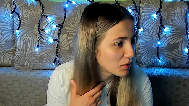 MaggieCake online show from 10/15/25, 12:33