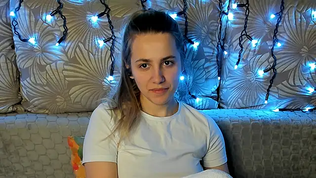 MaggieCake online show from 03/10/26, 01:54