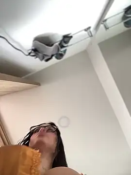 LaraHenao online show from 02/16/26, 02:46