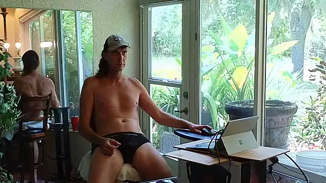 Snapshot of eliberator1777 chatting on 06/06/26, 06:34 eliberator1777 online show from 06/06/26, 06:34