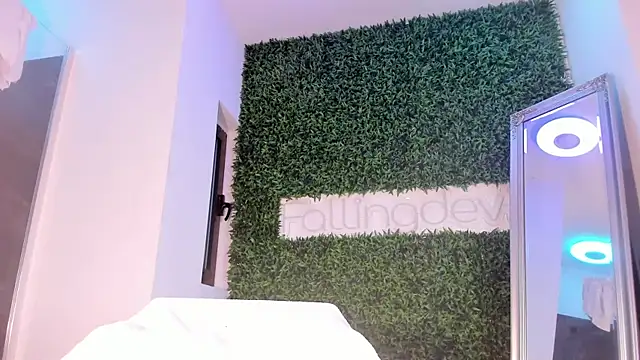 realhotfallingdevil online show from 06/19/26, 03:00