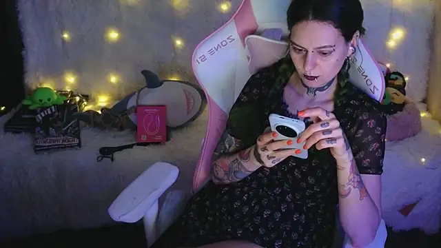 Ginger Stay online show from 04/09/26, 11:04