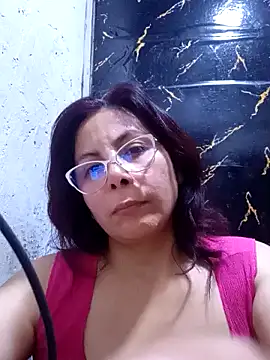 Snapshot of Anypink chatting on 02/18/25, 10:14 Anypink online show from 02/18/25, 10:14