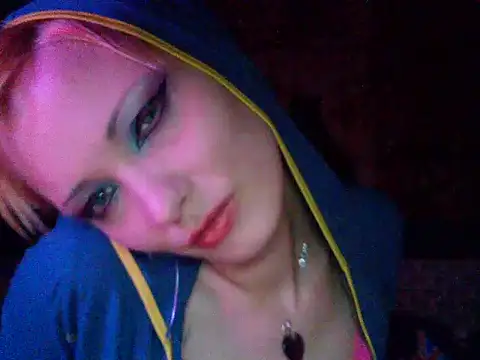 Snapshot of WildMissNiks chatting on 02/01/25, 03:18 WildMissNiks online show from 02/01/25, 03:18