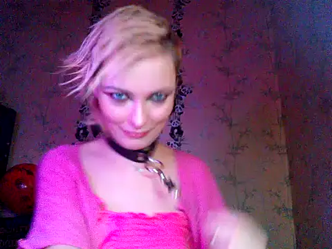 Snapshot of WildMissNiks chatting on 11/01/25, 09:44 WildMissNiks online show from 11/01/25, 09:44