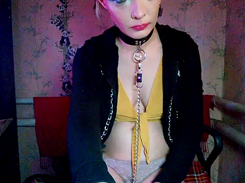 Snapshot of WildMissNiks chatting on 11/05/25, 08:25 WildMissNiks online show from 11/05/25, 08:25