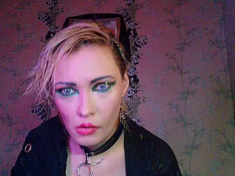 Snapshot of WildMissNiks chatting on 11/10/25, 09:19 WildMissNiks online show from 11/10/25, 09:19