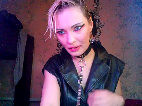 Snapshot of WildMissNiks chatting on 11/14/25, 08:46 WildMissNiks online show from 11/14/25, 08:46