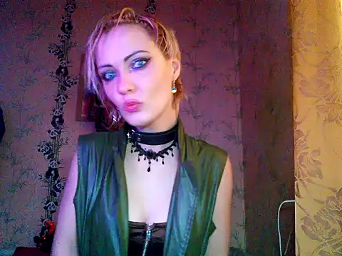 Snapshot of WildMissNiks chatting on 12/05/25, 10:13 WildMissNiks online show from 12/05/25, 10:13