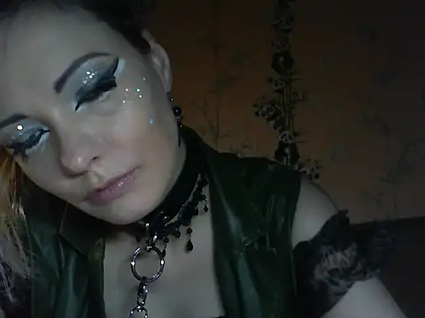 Snapshot of WildMissNiks chatting on 04/15/26, 07:04 WildMissNiks online show from 04/15/26, 07:04
