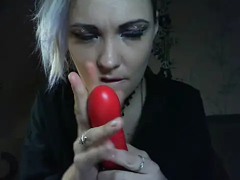 Snapshot of WildMissNiks chatting on 04/19/26, 10:03 WildMissNiks online show from 04/19/26, 10:03