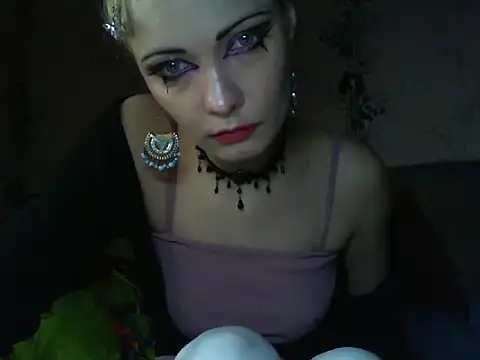 Snapshot of WildMissNiks chatting on 05/15/26, 07:15 WildMissNiks online show from 05/15/26, 07:15